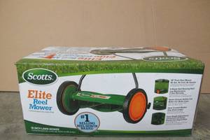 lot 28 image: Scotts 16 in. Manual Walk Behind Push Reel Lawn Mower