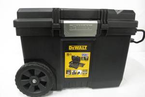 lot 67 image: Dewalt 25 in. 15 Gal. Mobile Tool Box