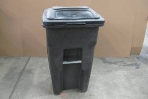 lot 76 image: Toter 32 Gal. Greenstone Trash Can with Wheels and Attached Lid
