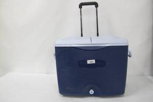 lot 121 image: Rubbermaid 45 Qt. Blue Wheeled Cooler