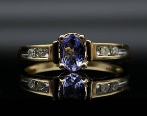 Mesmerizing Diamond and Tanzanite 14k Yellow Gold Estate Ring