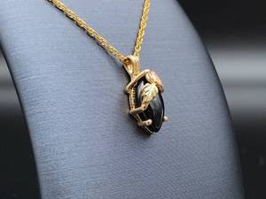 Amazing Black Hills Gold and Black Onyx Pendant in Yellow Gold VIDEO