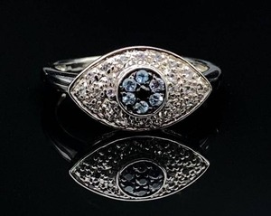 Lovely Diamond Estate Ring VIDEO