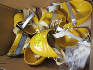 Box of Safety Shoe Covers With Stra...