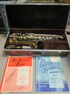 Student ALTO Buescher Saxophone Wit...