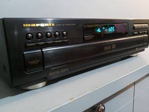 lot 9 image: Marantz disk player