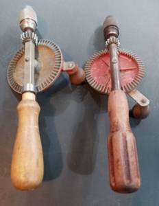 lot 35 image: Hand crank drills