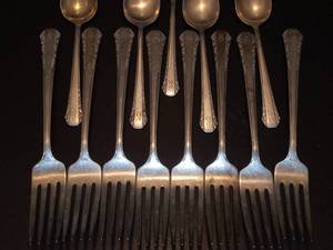 lot 2 image: Hallmark Sterling Silver Ballad flatwear