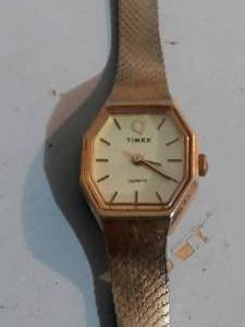 lot 45 image: Ladies wrist watches