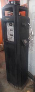 lot 4 image: Old Bennett service station fuel pump
