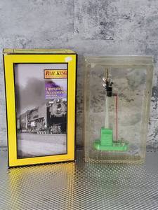 lot 5 image: Rail King No 151 Operating Semaphore Train Accessory 30-1075