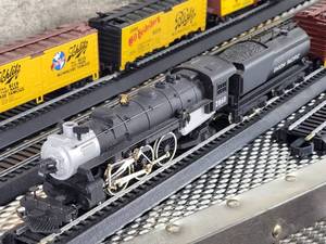 lot 12 image: HO Scale Union Pacific Locomotive and Tender Beer Train Set