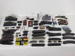 lot 20 image: Huge Lot of HO Scale Train Accessories