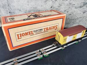 lot 44 image: Lionel Tinplate 2655 O- Gauge Box Car 11-70039