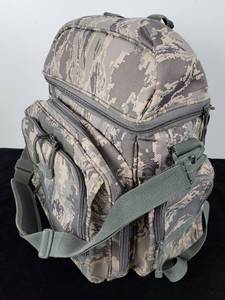 lot 89 image: Military Backpack