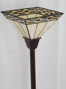 lot 62 image: Nice Floor Lamp
