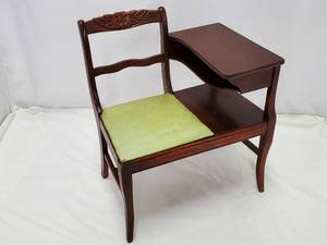 lot 94 image: Vintage Telephone Chair
