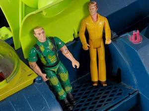 lot 123 image: Vintage G.I Joe Cobra Toy with Action Figures For Parts or Repair