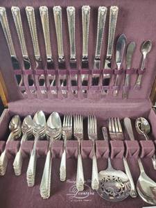 lot 137 image: (78) pc Prestige Plate Flatware