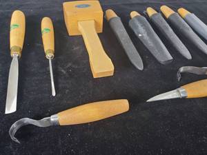 lot 147 image: Assorted Vintage England & Sweden Made Woodcarving Tools Lot- Crown Tools