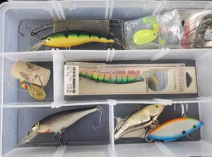lot 155 image: Assorted Vintage Fishing Lures Lot