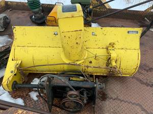 lot 57 image: John Deere E060 Snow Blower 46 Inch(was working but sitting for awhile)