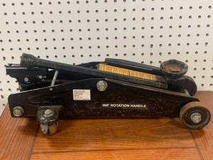 lot 16 image: Torin Floor Jack (Possibly 3 Ton)