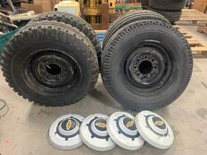 lot 17 image: Cooper Super Roadmaster Tires8.75 By 16.5 LT (off 1977 K20 34 ton)