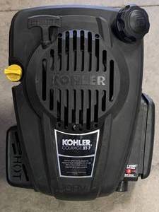 lot 79 image: Kohler Courage XT-7 5hp Engine ($250 retail)