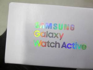 Samsung Galaxy Watch Active open bo...