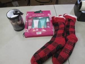 Skin Care Kit, Nail Polish, Slipper...