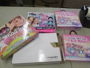 Lip Gloss Kit, Face Mask Kits, Nail...