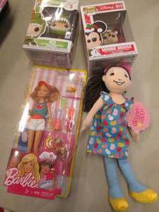 2 Dolls, 2 Pop Figures...