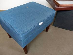 lot 011 image: 2 Serving Trays & Blue Footrest Stool With Storage