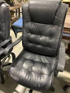 BLACK VINYL DESKOFFICE CHAIR