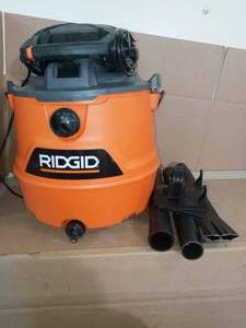 lot 23 image: 16 Gal. 6.5-Peak HP NXT WetDry Shop Vacuum by RIDGID- missing some accessories - used