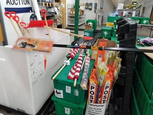 lot 11 image: Fiskers Power Stroke Pole Saw (in package)