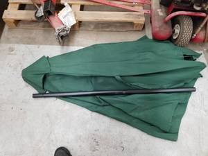 lot 13 image: Patio Umbrella