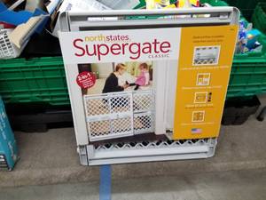 lot 40 image: North States Supergate Classic Baby Gate (in box)