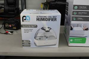 lot 42 image: Perfect Aire Ultrasonic Cool Mist Humidifier 1.3-Gallon (in box)