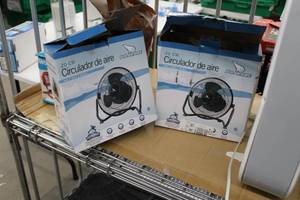 lot 47 image: Lot of (2) Polar-Aire Geneva Air Circulator 8 (in box)