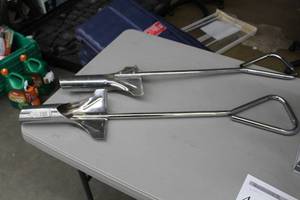 lot 58 image: Lot of (2) Bulb Planters