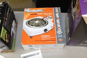 lot 74 image: Proctor Silex Durable Fifth Burner (in box)