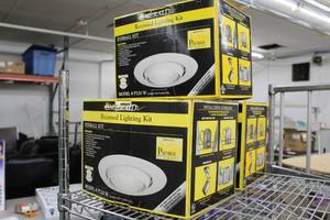 lot 94 image: Lot of (2) Emerald Premier Series Recessed Lighting Kit Eyeball Kit 75W P720W (both in box)