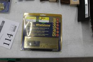 lot 114 image: Diamond Whetstone 6 CRS (in package)