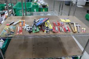 lot 123 image: Lot of Hand Tools (in package) - Crescent Torx Bit Set 12-piece, Internal Pipe Wrench, Wrenches, 1-34 Sockets, Hammers, Utility Knives, Irwin Hanson T-Handle Tap Wrench