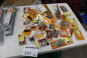lot 293 image: Lot of House Window Hardware (in package)