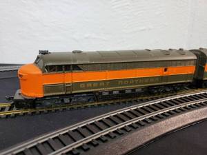 lot 1 image: AHM HO Scale Great Northern Diesel Engine Combo A & B Units