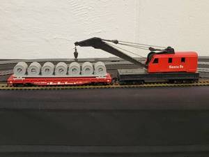 lot 13 image: AHM HO Scale Reel Flat Car & Crane Car, No Box