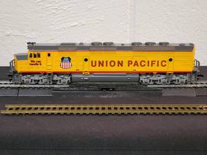 lot 46 image: Extremely Nice HO Union Pacific Diesel Engine